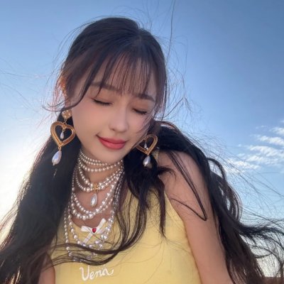 金发奇女